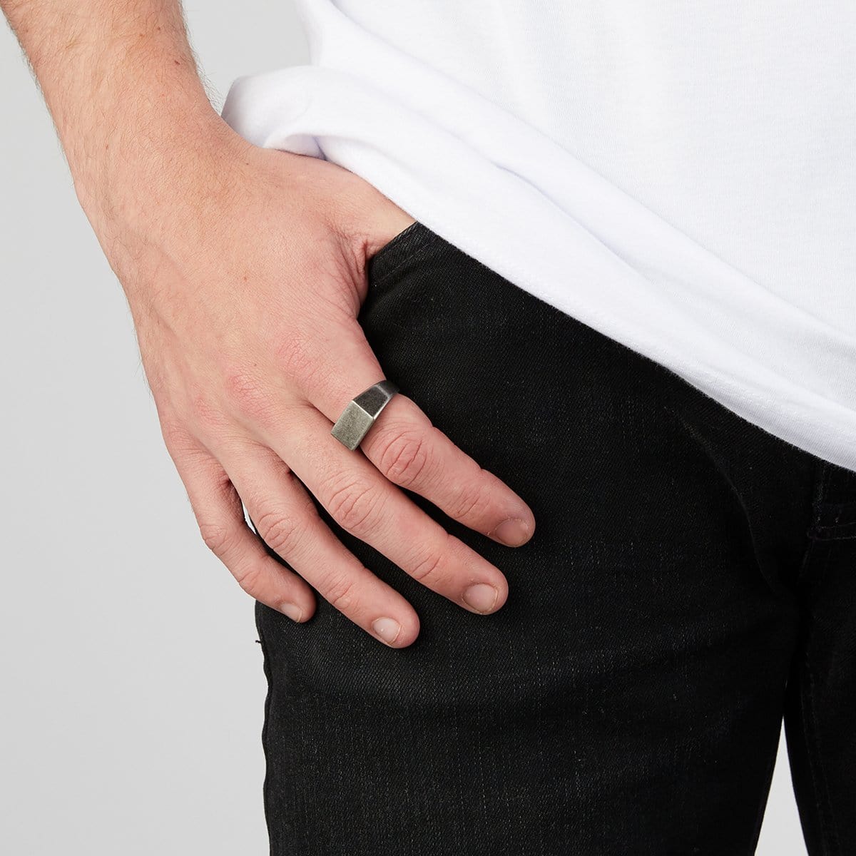 Men’s Gunmetal Rectangle Signet Ring